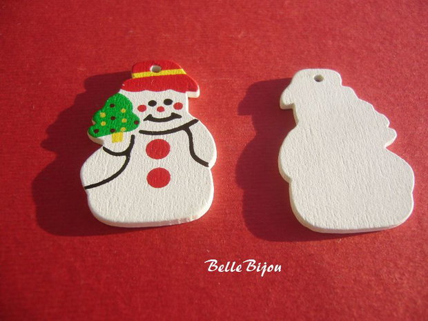 Om de zapada cu palarie rosie ornament din lemn aprox 2x25x36 mm