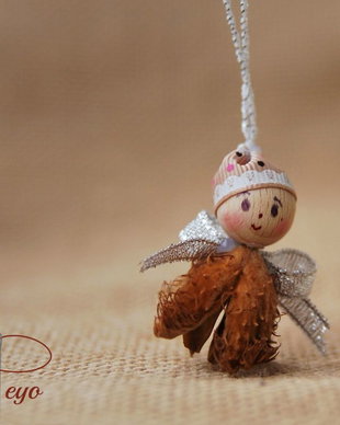 Spiridusul nazdravan - Figurina decorativa pentru Craciun