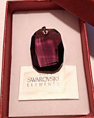Pandant Swarovski Graphic 28mm Ametist