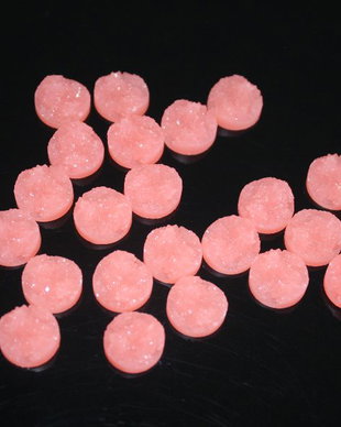 Cabochon rasina