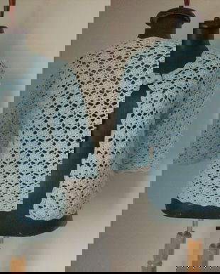 Cardigan lanita crosetat manual