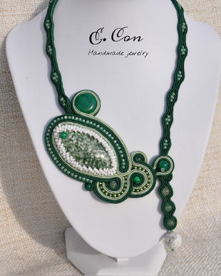 Colier soutache