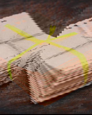 Set Pliculete natur cu burduf lateral, cusatura zimtata, inimioare si margine ondulata - ambalaj kraft paper