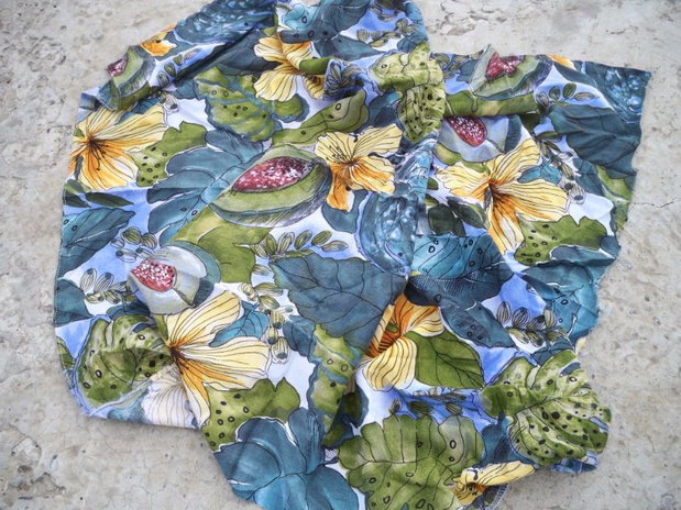 Material textil cu imprimeuri