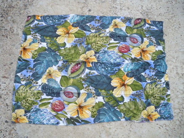 Material textil cu imprimeuri