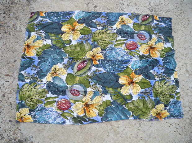Material textil cu imprimeuri