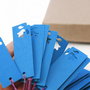 Etichete / price tag/ thank you tag carton Albastru si fire de rafie - 20 buc -