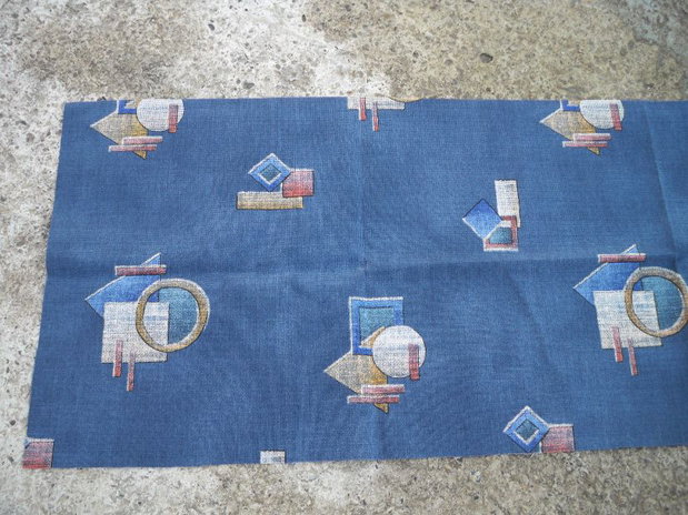 Material textil cu imprimeuri