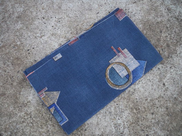 Material textil cu imprimeuri
