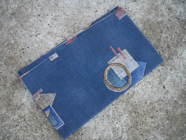 Material textil cu imprimeuri
