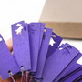 Etichete / price tag/ thank you tag carton Violet si fire de rafie - 20 buc -