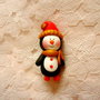 Brosa Pinguin rosu-auriu