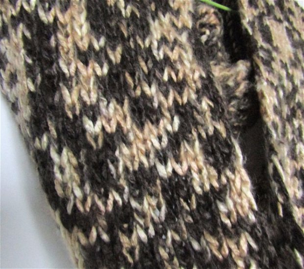 Fular circular tricotat manual maro bej lana