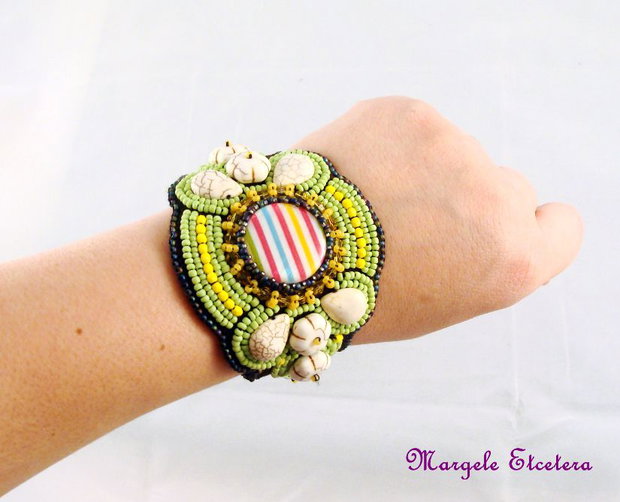 Set bratara si cercei cu motive florale, UNICAT