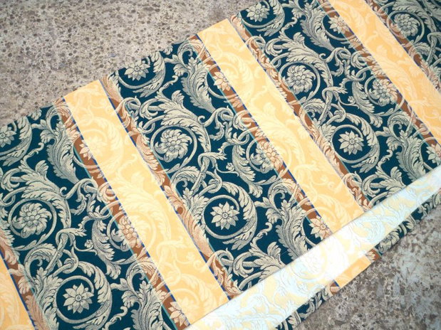 Material textil cu imprimeuri