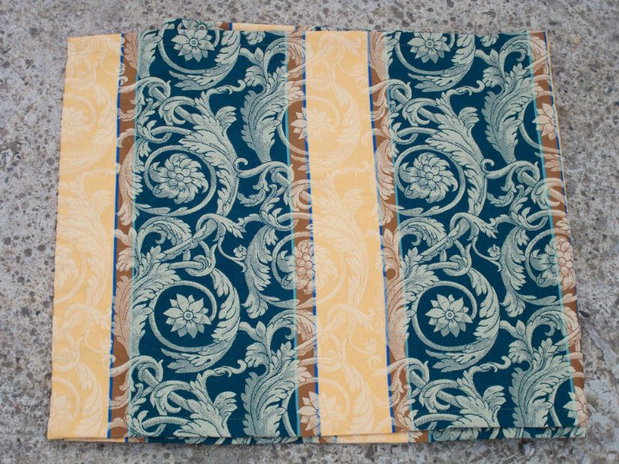 Material textil cu imprimeuri