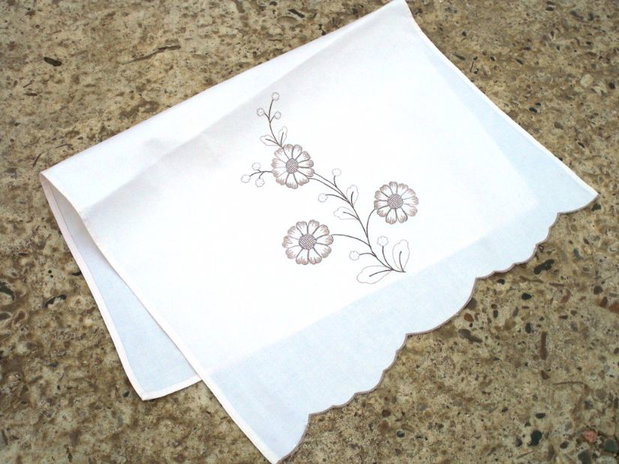 Broderie cu flori
