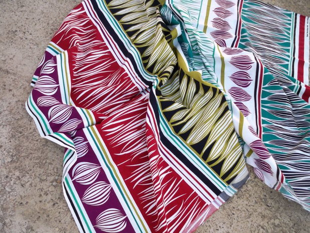 Material textil cu imprimeuri