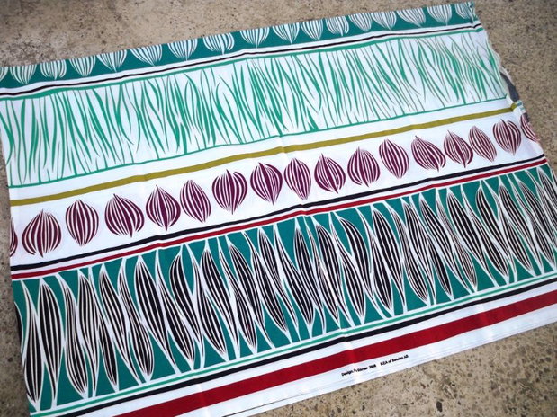 Material textil cu imprimeuri