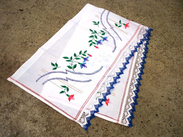 Broderie cu flori
