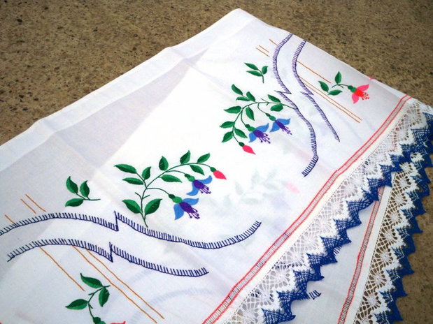 Broderie cu flori