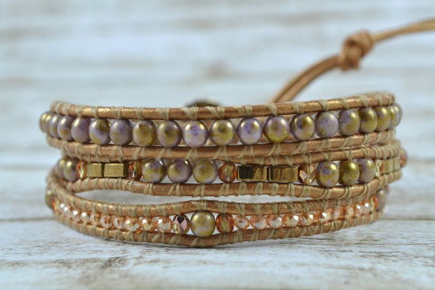 Bratara wrap cu snur de piele si cristale ''Daisa''