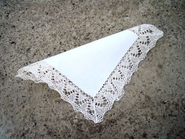 Accesoriu dantelat