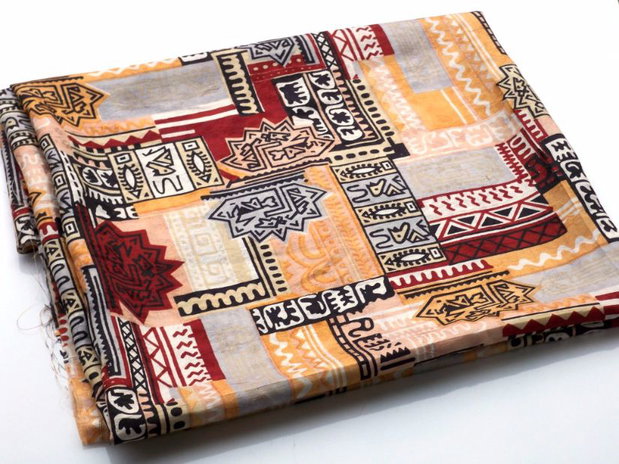 Material textil cu imprimeuri