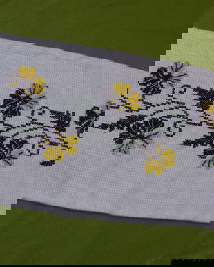 Aplicatie-cusaturi in cruciulte