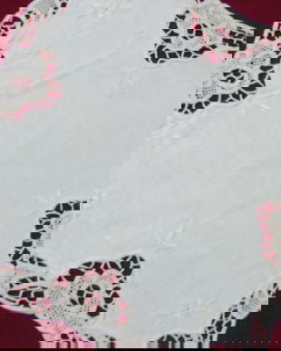 Mileu cu dantela si broderie