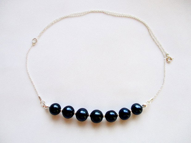 Colier lantisor argint si perle negre mari