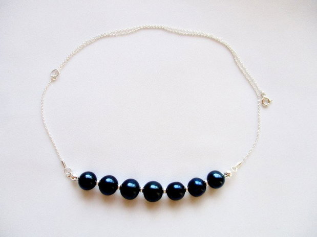 Colier lantisor argint si perle negre mari