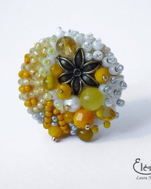 Brosa galbena (martisor)