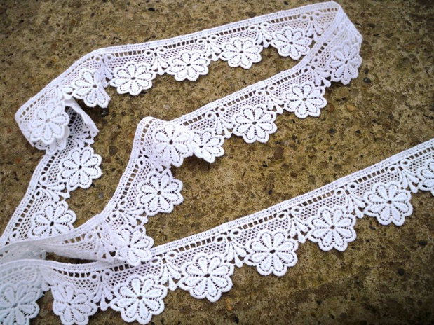 Dantela alba