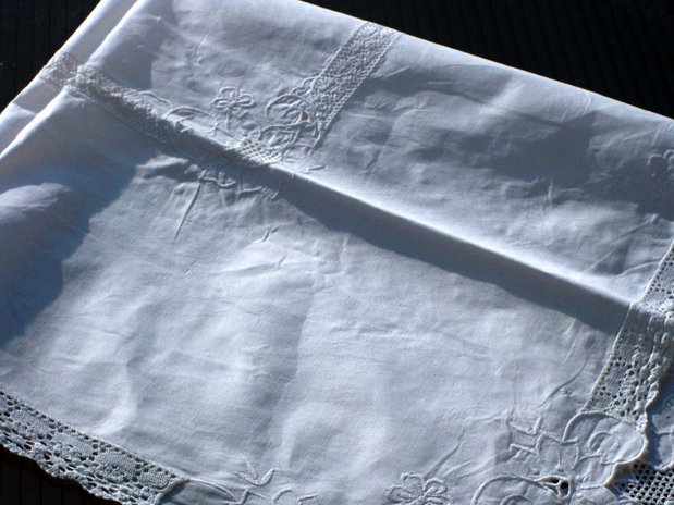 Broderie alba1