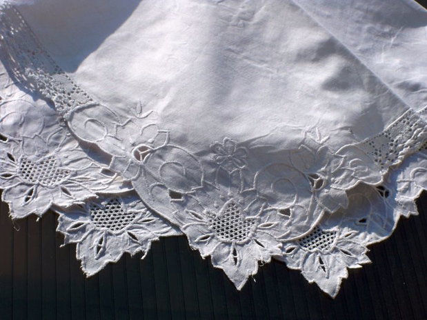 Broderie alba1