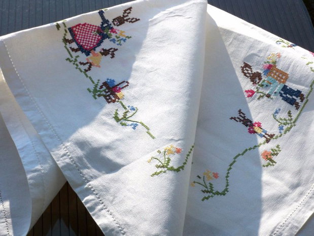 Broderie cu iepurasi