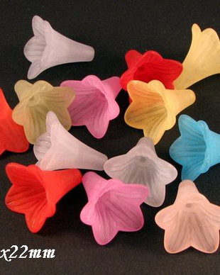 6622 - (13buc) MIX Flori clopotel acril frosted 21x22mm
