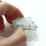 Conector cu calcedonie sculptata sub forma de frunza - nuante de  mint pal
