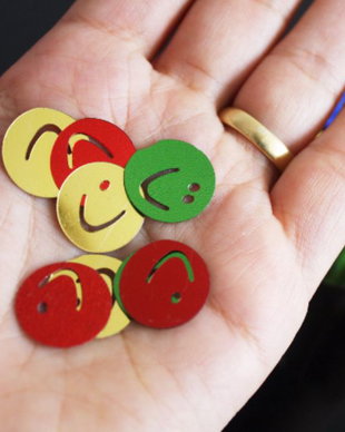 Confetti smiley
