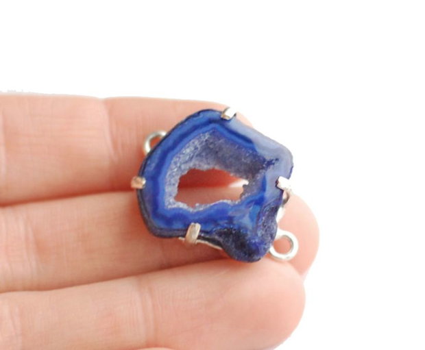 Conector cu agata druzy  albastra in rama argintata