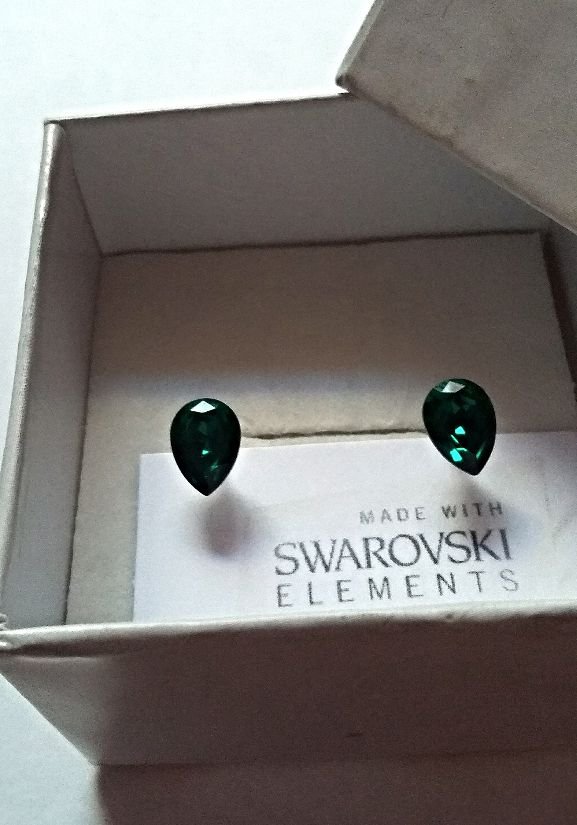 Cercei argint 925 cu piatra Swarovski Mini Pear 8x6 mm Emerald