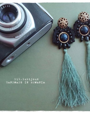 Cercei soutache cu ciucuri