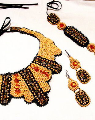 Set "in stil traditional portocaliu"