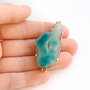 Conector cu agata druzy teal deschis si alb galbui in rama argintata