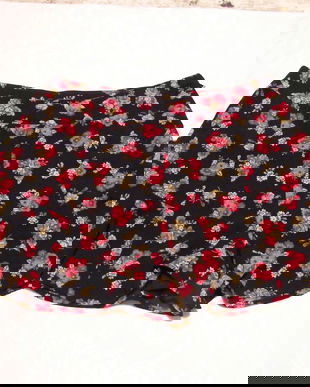 Mini-mini-fustita pantalon