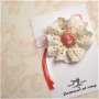 Brosa martisor cu broderie si camee roz