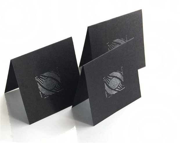 Cartonase cu  deschidere - Negru cu stampila Ochi stilizat gri sidefat