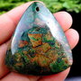 6729 - Pandantiv, jasp kambaba verde padure, triunghi, 42x40x7mm