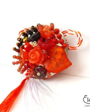 Brosa (martisor) rosie